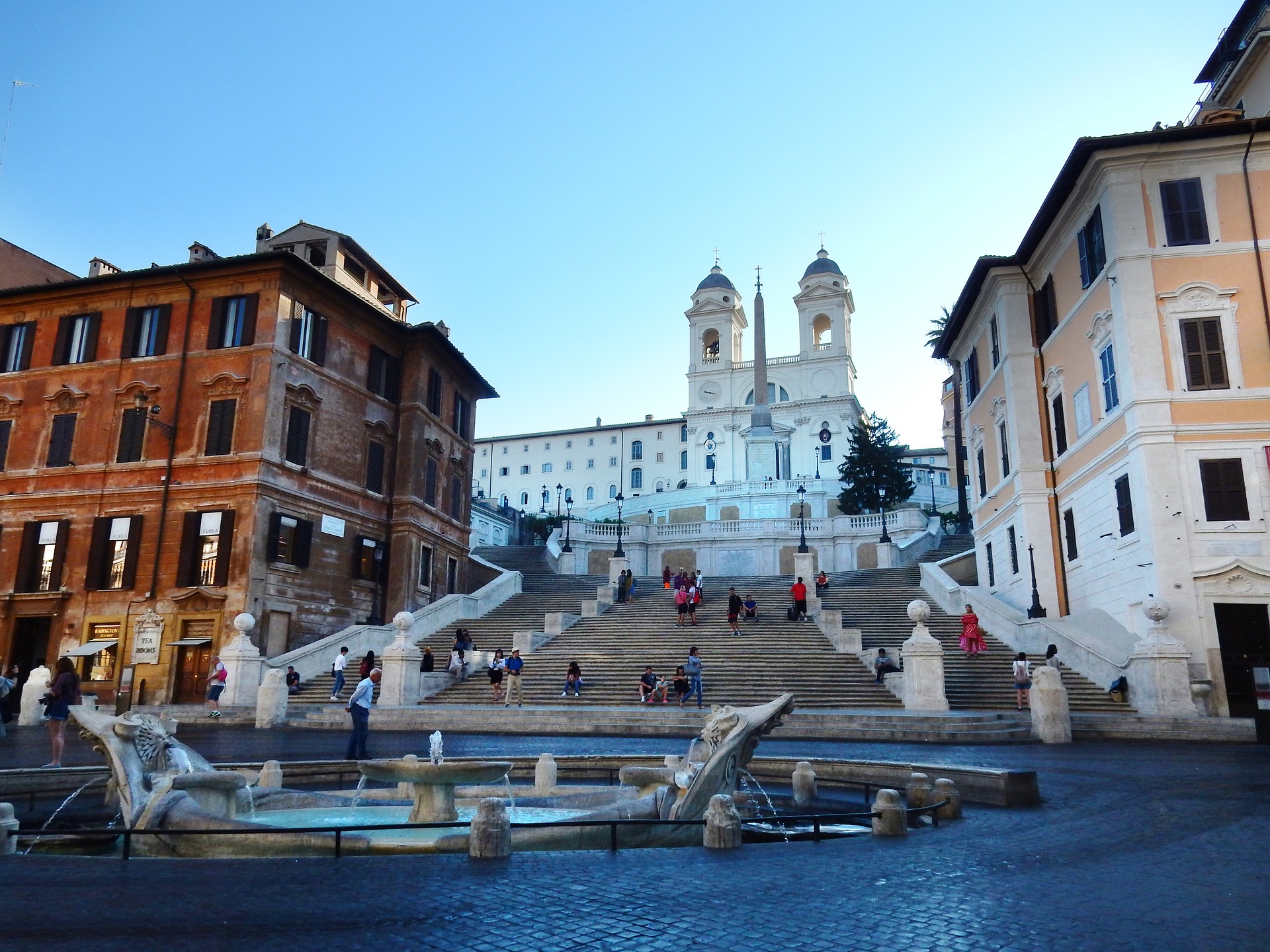 التسوق في روما ليس مجرد تبضع , تعرف على افضل اماكن و شوارع التسوق في اقدم مدينة بالعالم