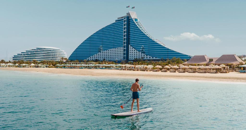 منتجعات و فنادق توفر مسبح خاص في دبي و الامارات