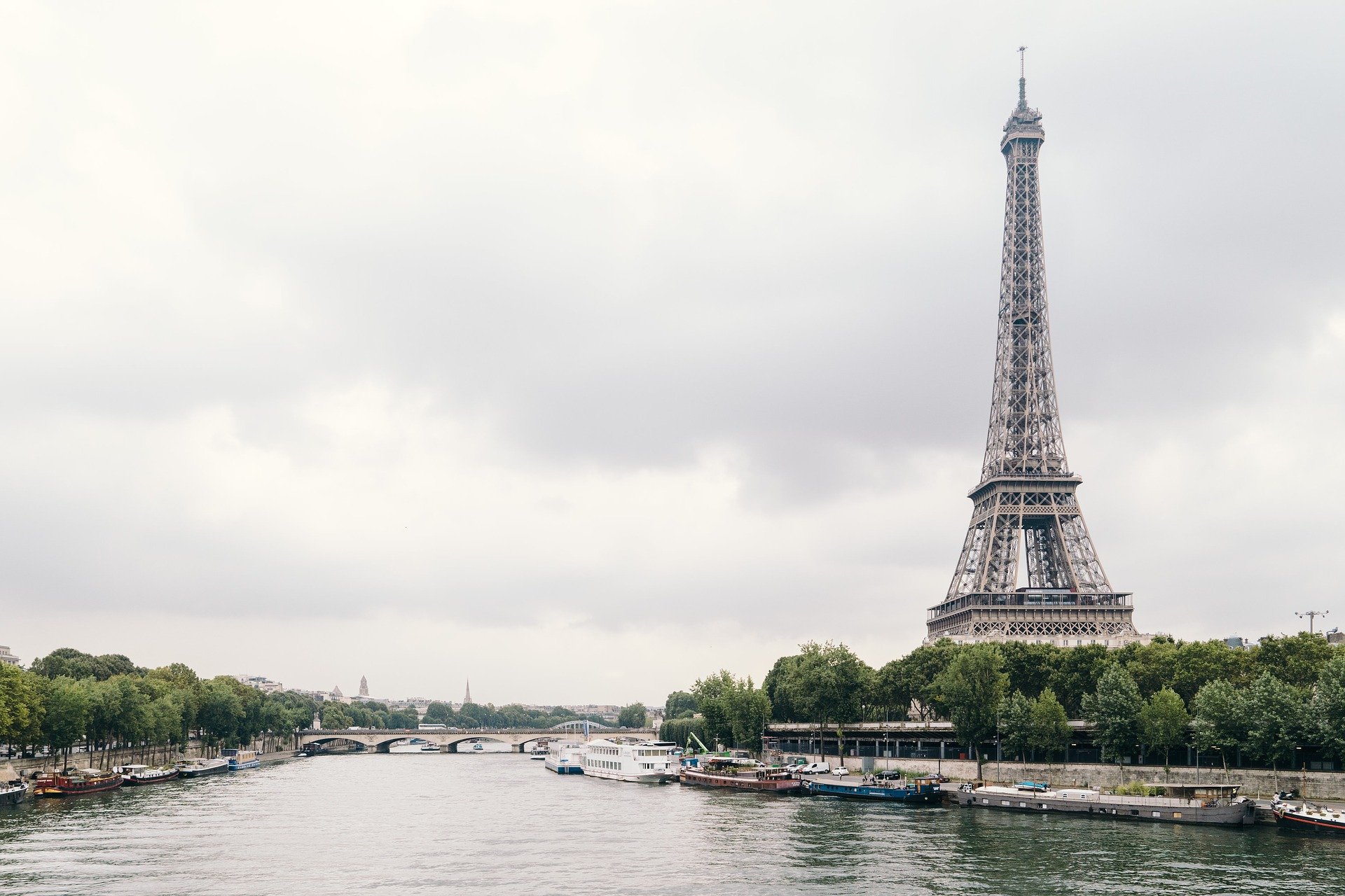 اهم الاماكن السياحية في باريس و طريقة الوصول لها بالمترو و الاحداثيات