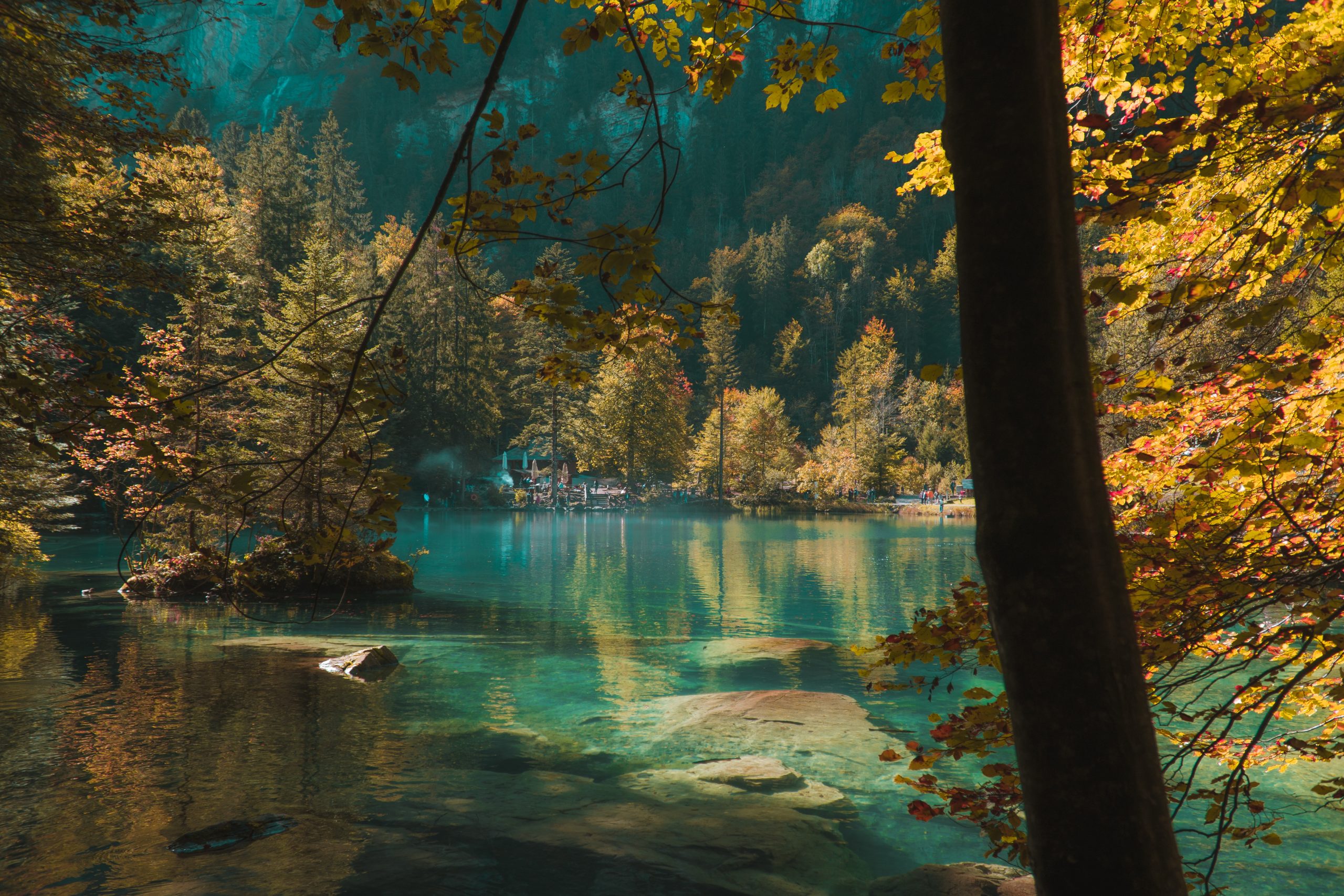 أجمل 17 بحيرة في سويسرا و الأنشطة الترفيهية فيها