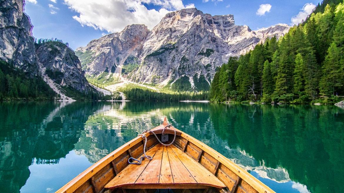 lago-di-braies جدول مفصل من خمسة ايام في الشمال الايطالي مع اقتراح افضل الفنادق المجربه