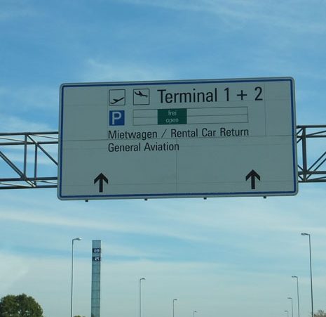 الدليل الكامل لكل ما يخص مطار ميونخ , استلام و تسليم السيارة , استعادة التاكس , خدمات المطار و الفنادق المتوفرة