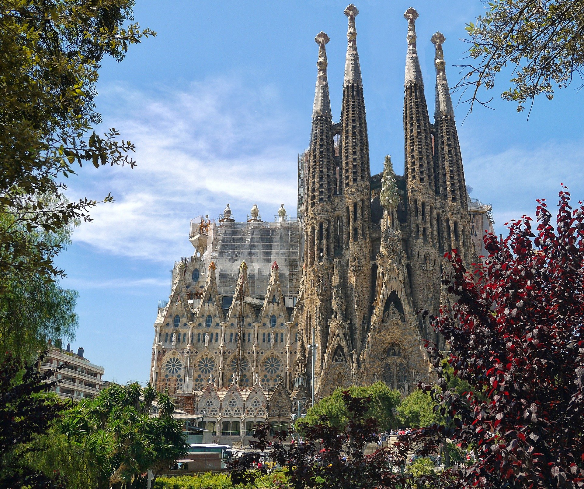 أهم الأماكن السياحية في برشلونة التي نحبها و ننصح بزيارتها