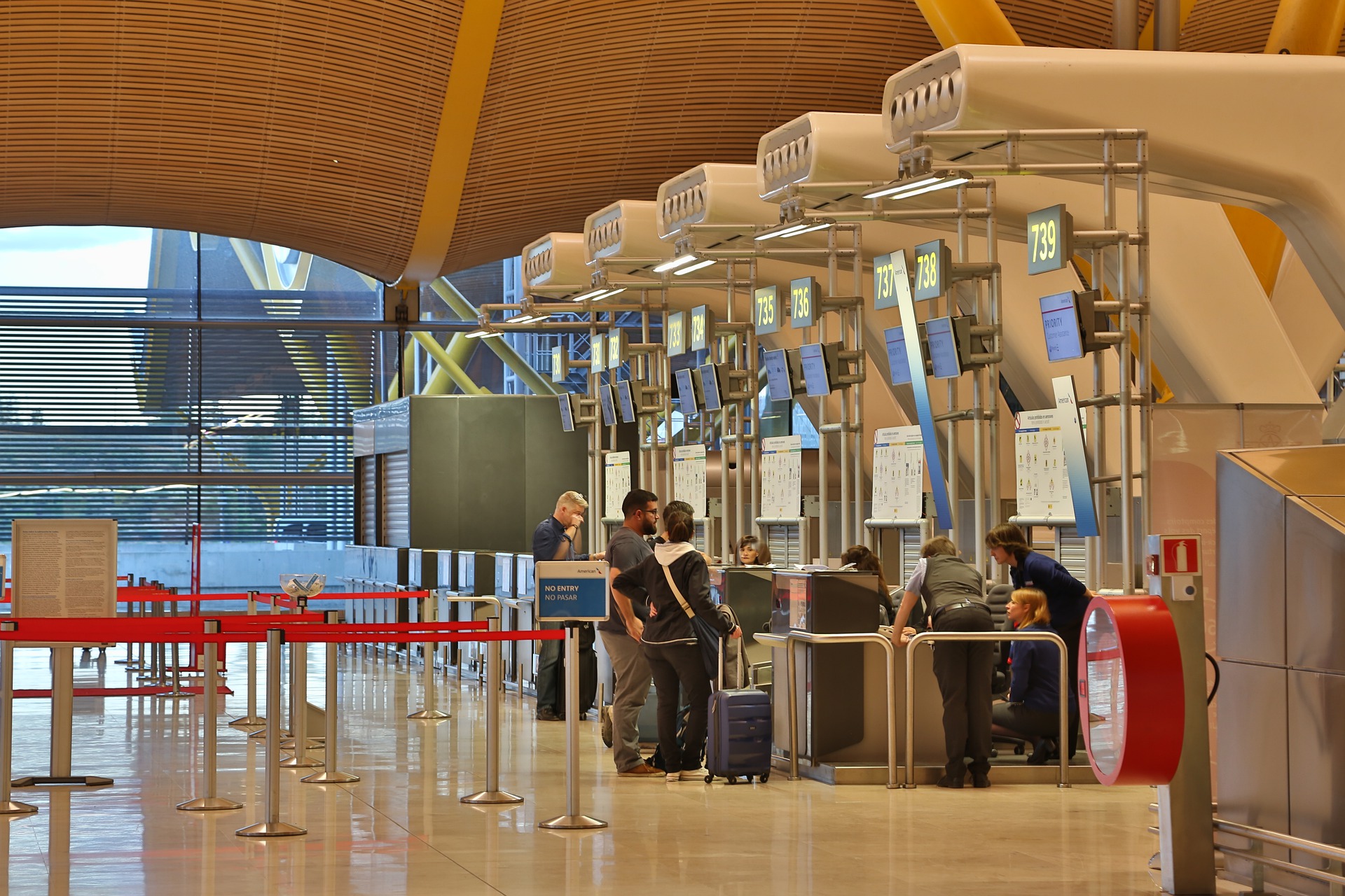 معلومات هامة عن مطار مدريد “باراخاس ” الدولي