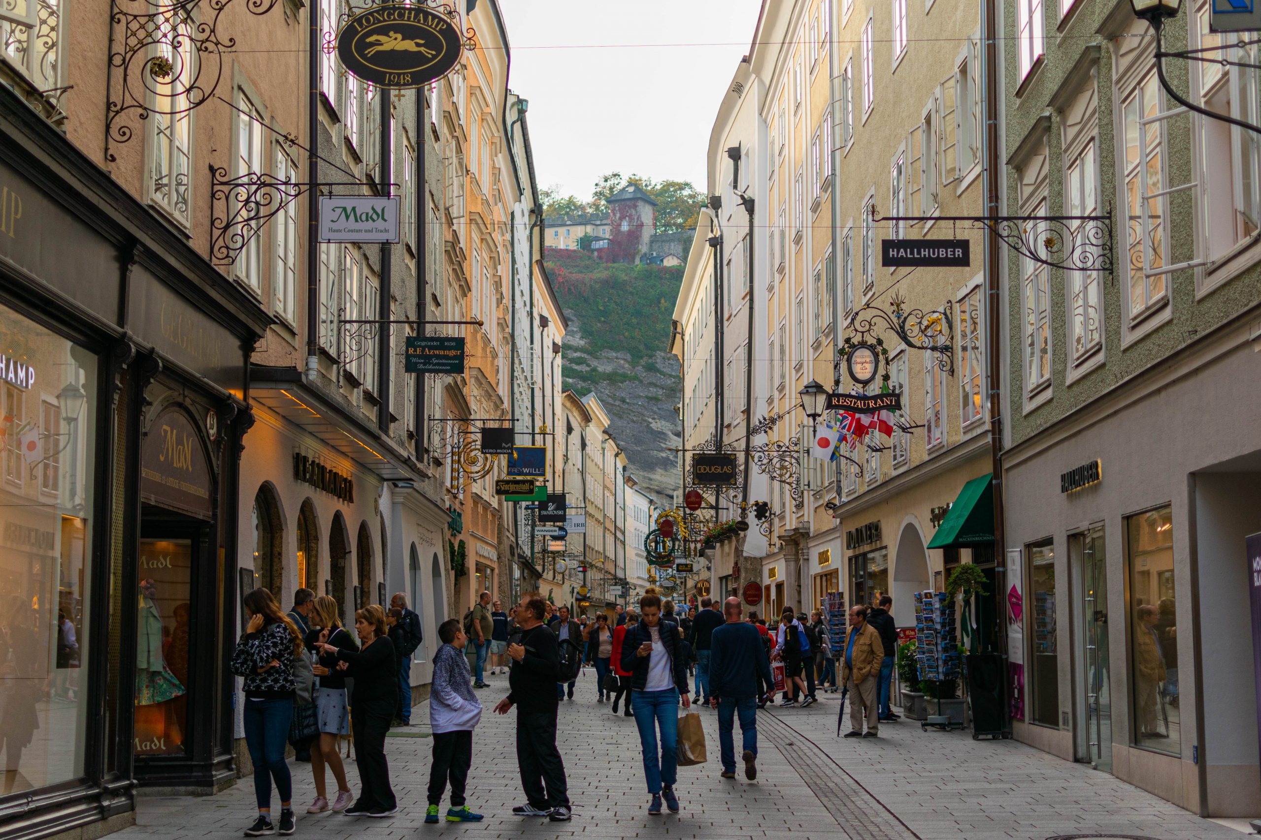 لنزر قاس Linzer Gasse