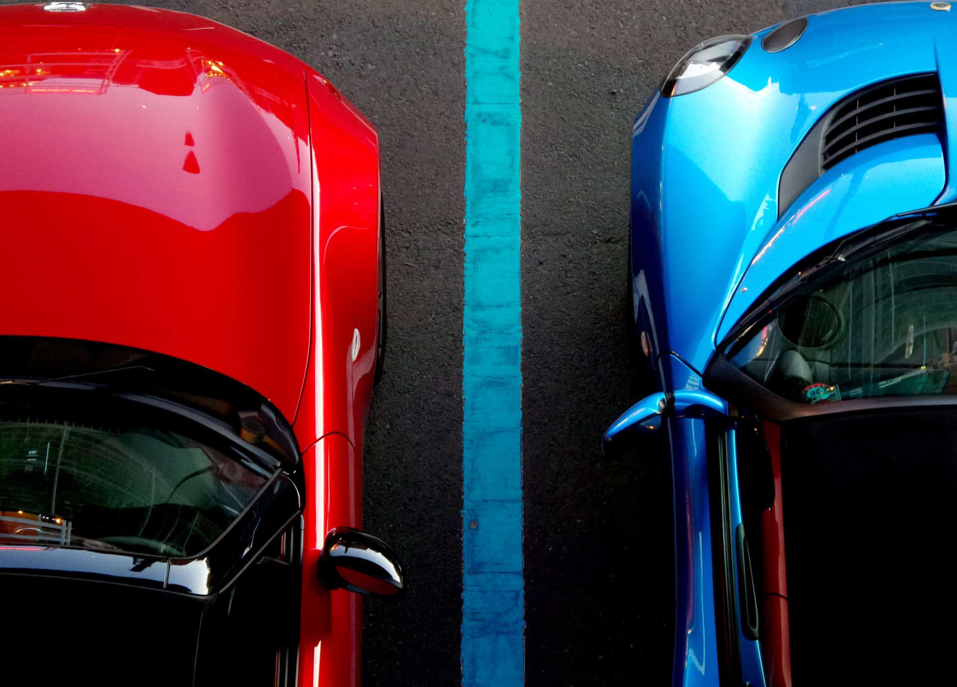 شرح مبسط لـ مواقف السيارات في سويسرا و دلالات الألوان مع تطبيقات ذكية تساعدك في ايجاد الموقف