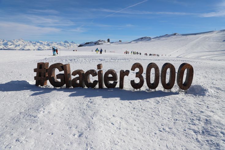 القمة الثلجية غلاسير 3000 ، غشتاد ، سويسرا