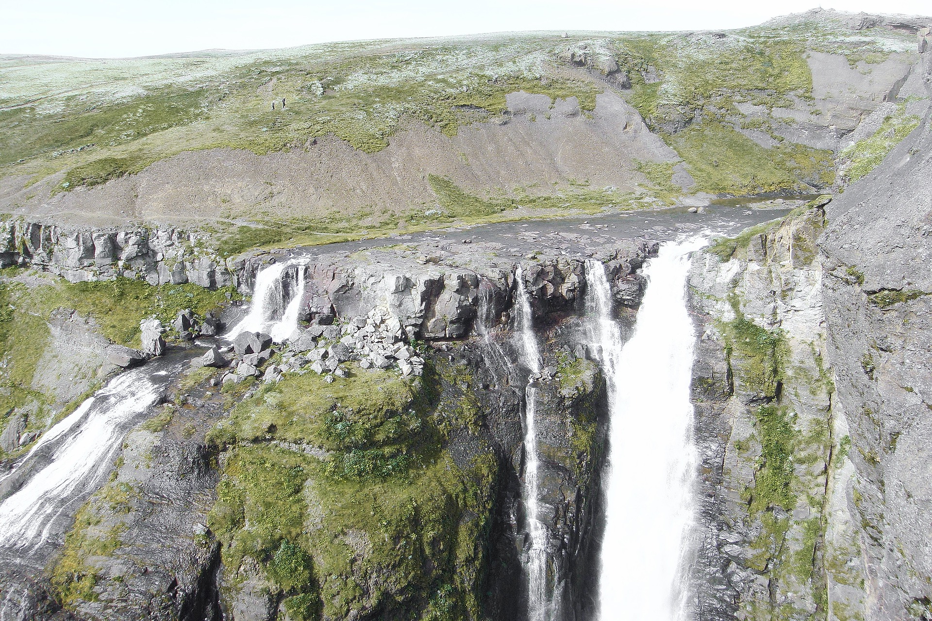 ايسلندا .. بلد الشلالات والانهار