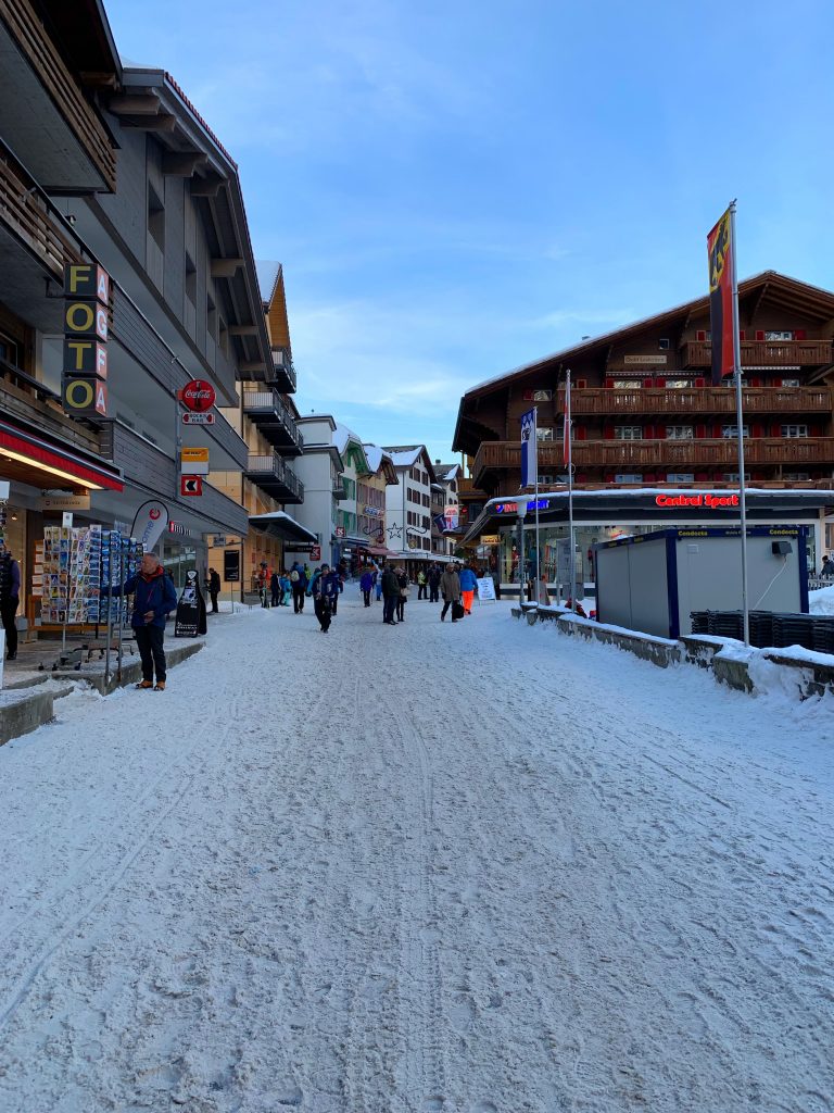 تقرير رحلتي الشتوية الى سويسرا